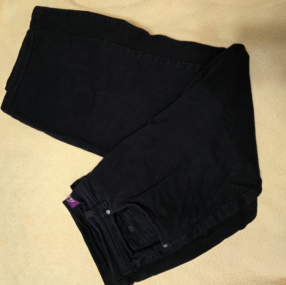Gloria Vanderbilt Black Straight Leg Jeans